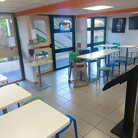 Fasthotel Reims Est - 호텔 3*