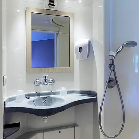 Classic Reims Est - Otel