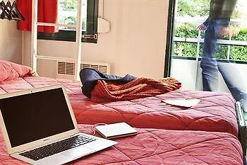 Fasthotel Reims Est -