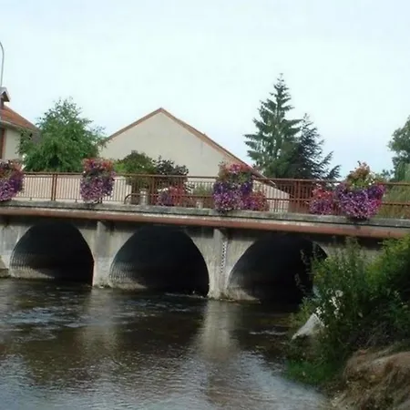 Fasthotel Reims Est - 호텔 3*