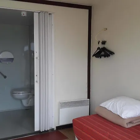 מלון Fasthotel Reims Est - Taissy