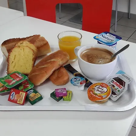 Fasthotel Reims Est - ホテル タイシー